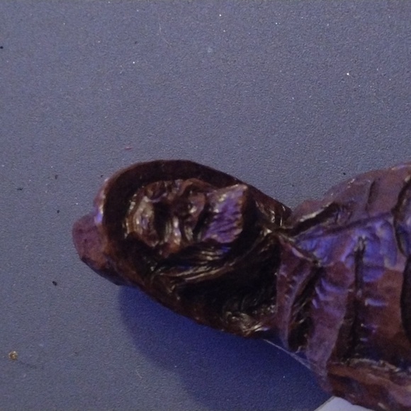 Hand carved wood Figure - Picture 3 of 4